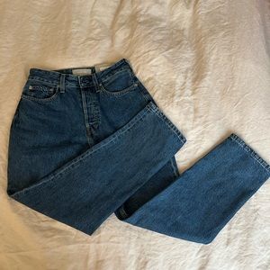EVERLANE  straight curvy 90s cheeky straight jean